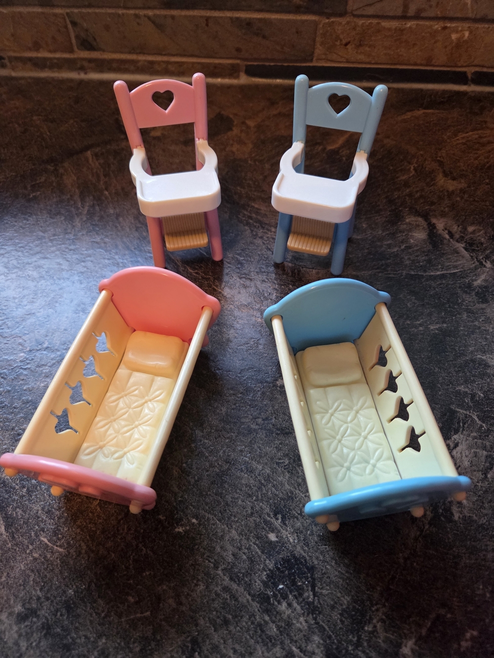 Fisher-Price Loving Family 1993 Highchairs & Cribs